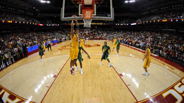 taj gibson oregon ducks men's basketball